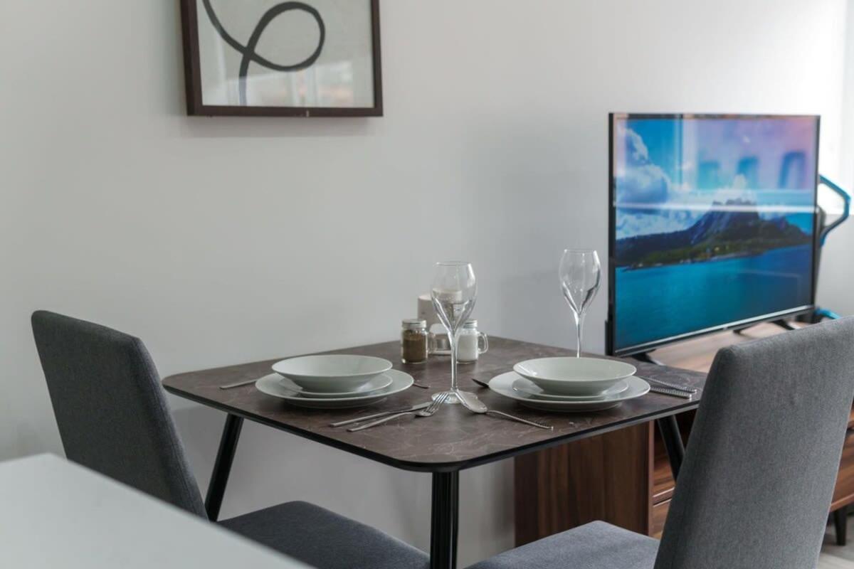 Contemporary 1 Bedroom Preston Apartment ภายนอก รูปภาพ